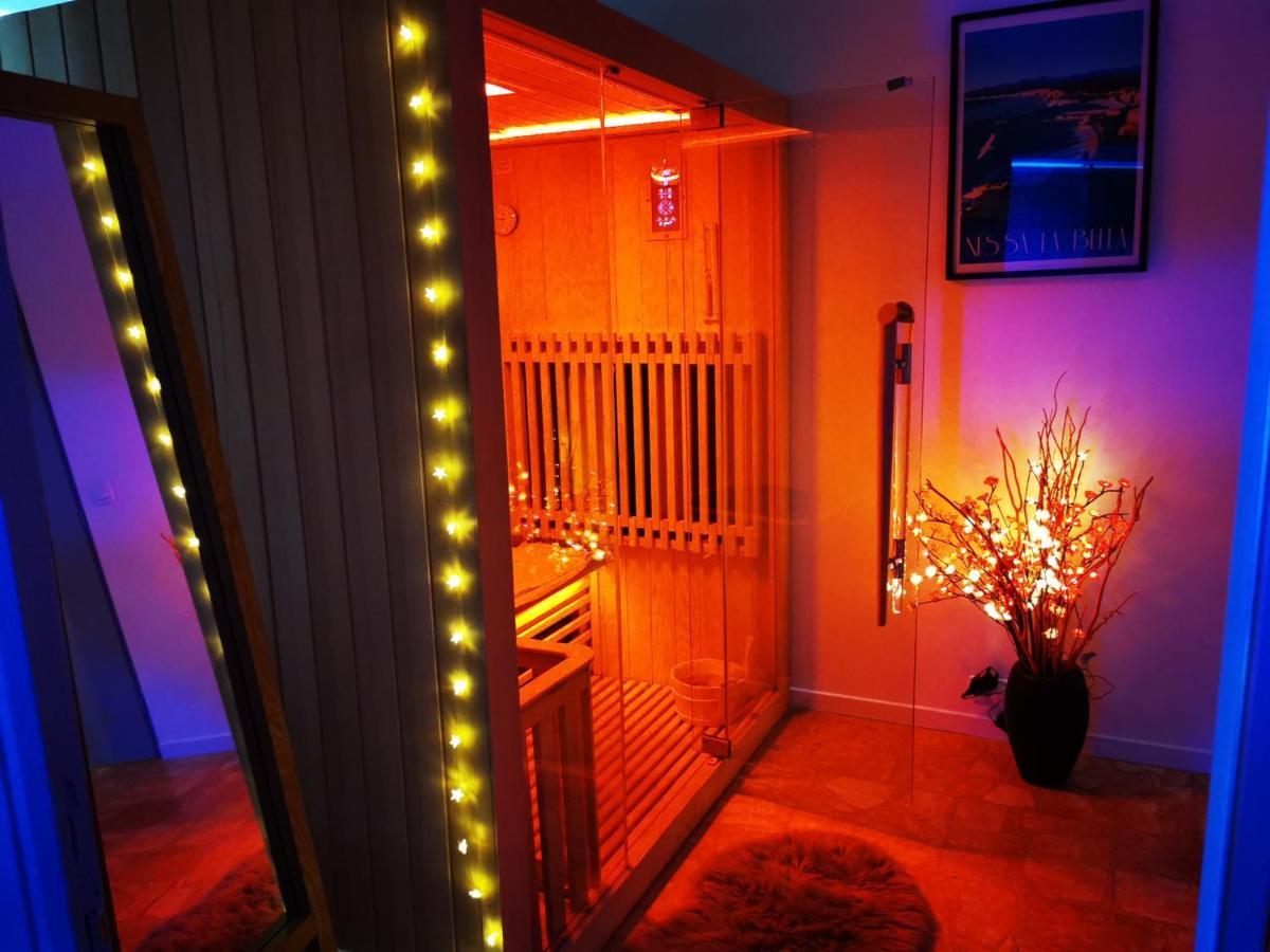 Spabyelleetlui Spa Rouge Ou Bleu Mouscron Exterior foto