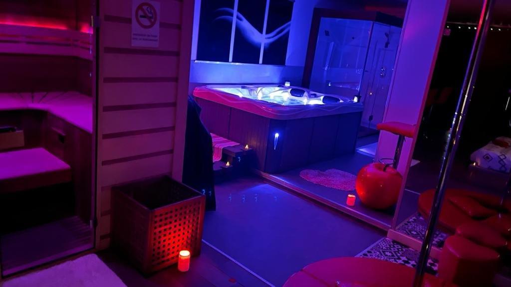 Spabyelleetlui Spa Rouge Ou Bleu Mouscron Exterior foto